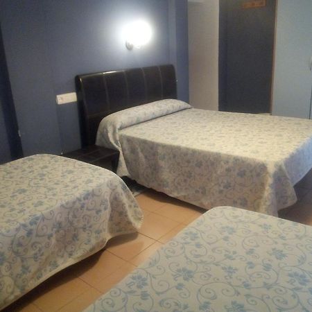 Hostal Sevilla Granada Bagian luar foto