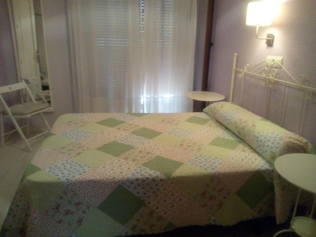 Hostal Sevilla Granada Bagian luar foto