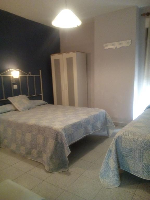 Hostal Sevilla Granada Bagian luar foto