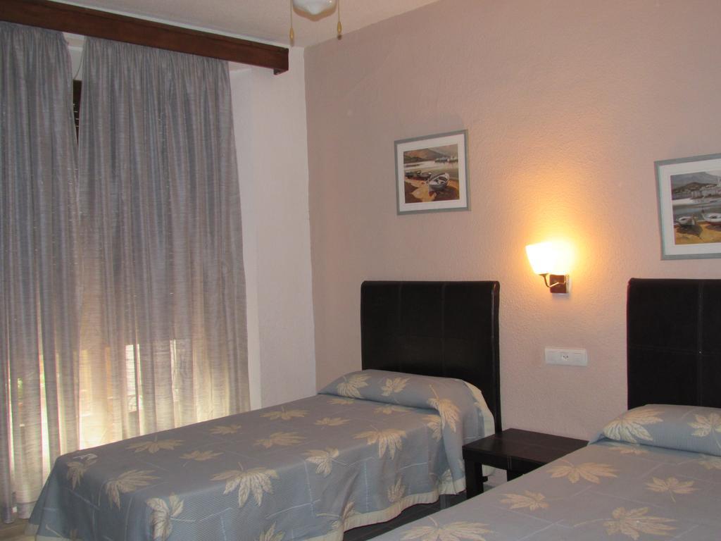 Hostal Sevilla Granada Bagian luar foto
